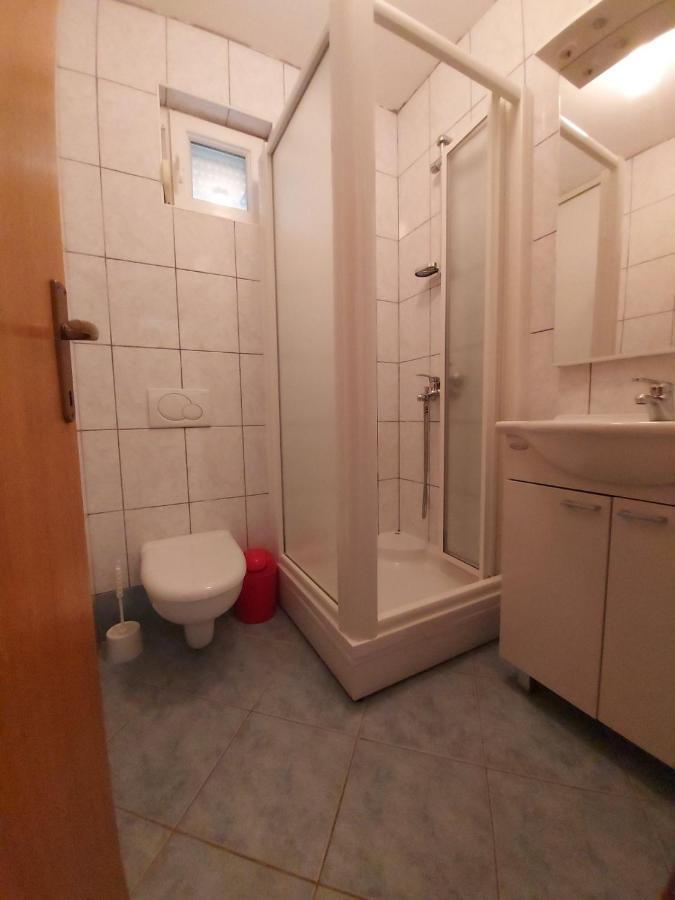 Apartment Pezic Krk Town Exteriör bild
