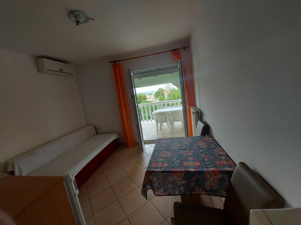 Apartment Pezic Krk Town Exteriör bild