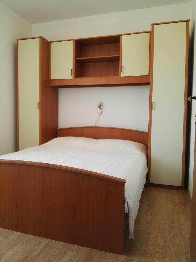 Apartment Pezic Krk Town Exteriör bild