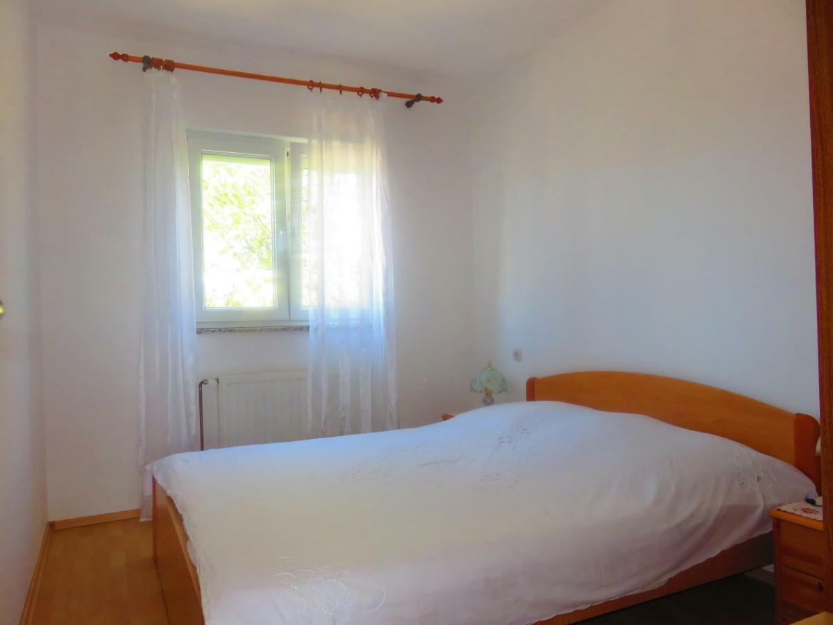 Apartment Pezic Krk Town Exteriör bild